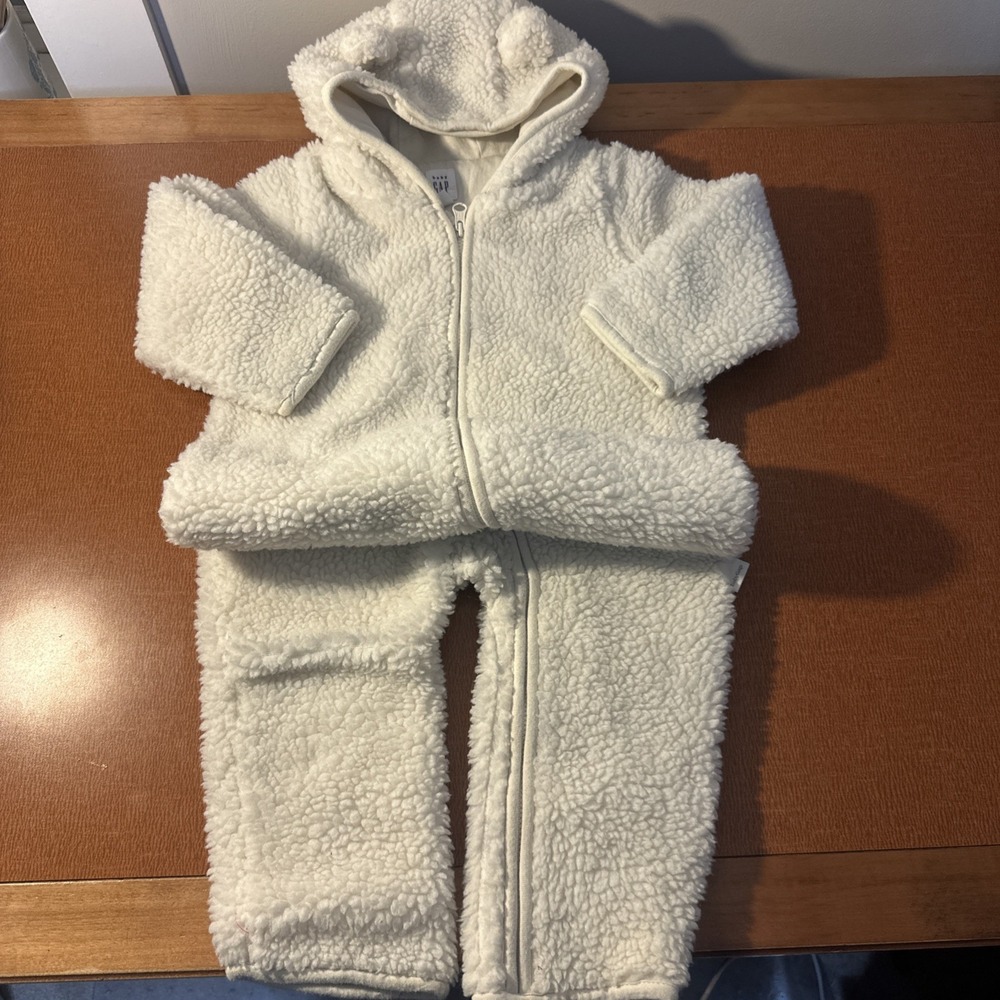 Baby Gap White Fleece Teddy Bear Hooded Snowsuit‎ 18-24 Months